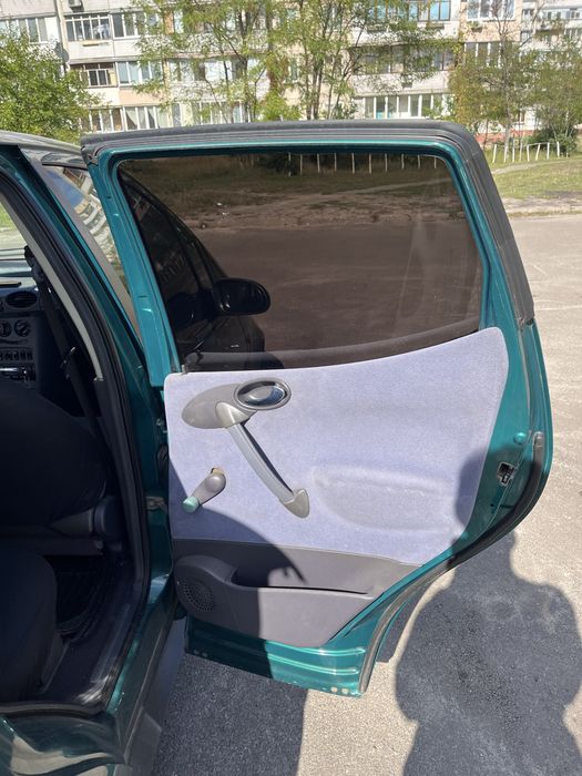Mercedes-Benz a160