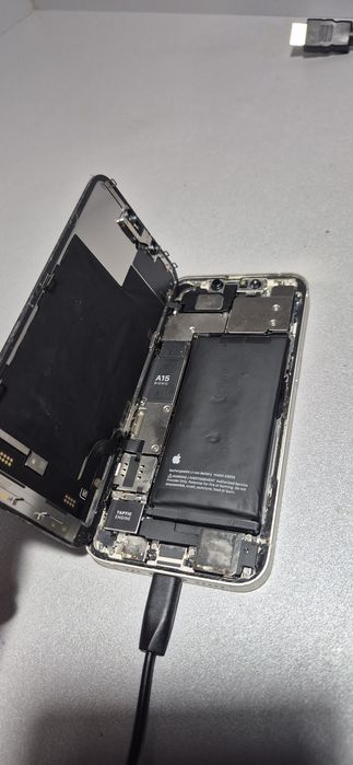продам Iphone 13