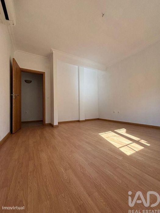 Moradia térrea T4 em Sobreira Formosa e Alvito da Beira de 170 m2