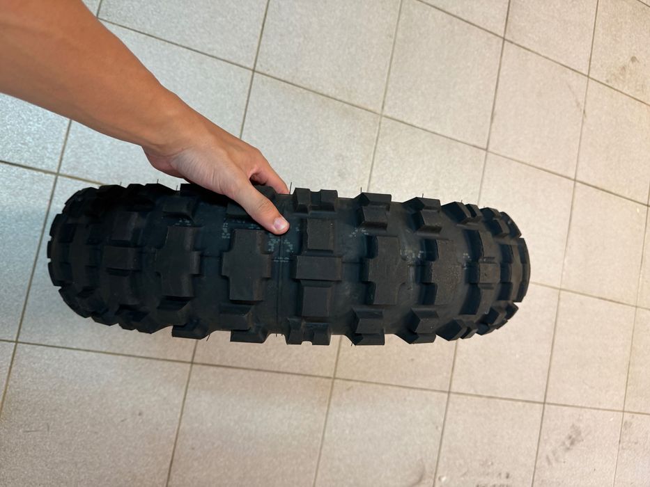 Pneu (Dunlop D908RR) + Michelin Tenere 700