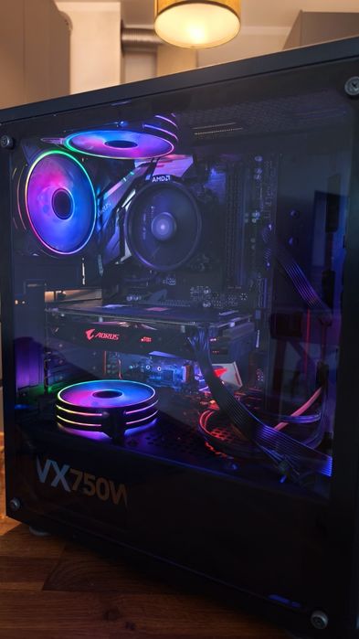 Komputer stacjonarny gamingowy AORUS 16gb RAM, ryzen 5, rx570, ARGB