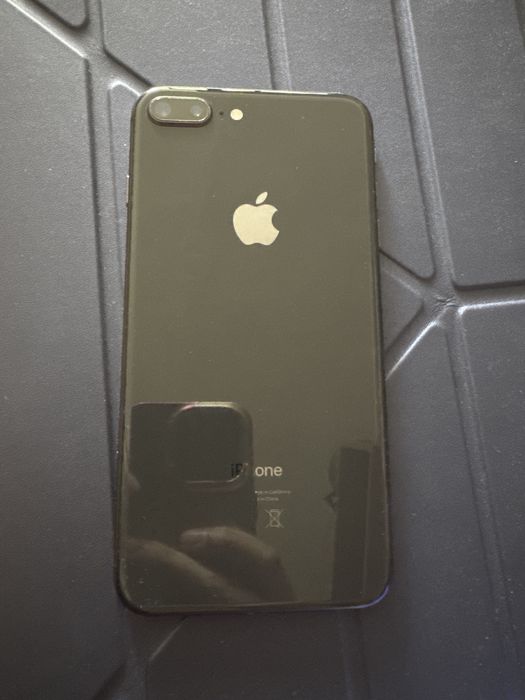 iPhone 8Plus 64гб