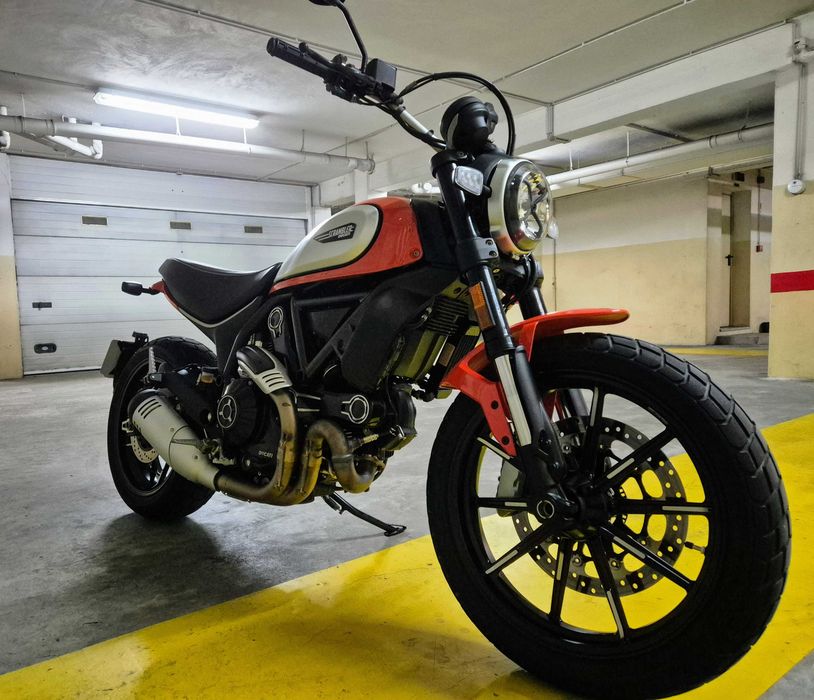 Ducati Scrambler 800 Icon - Como Nova
