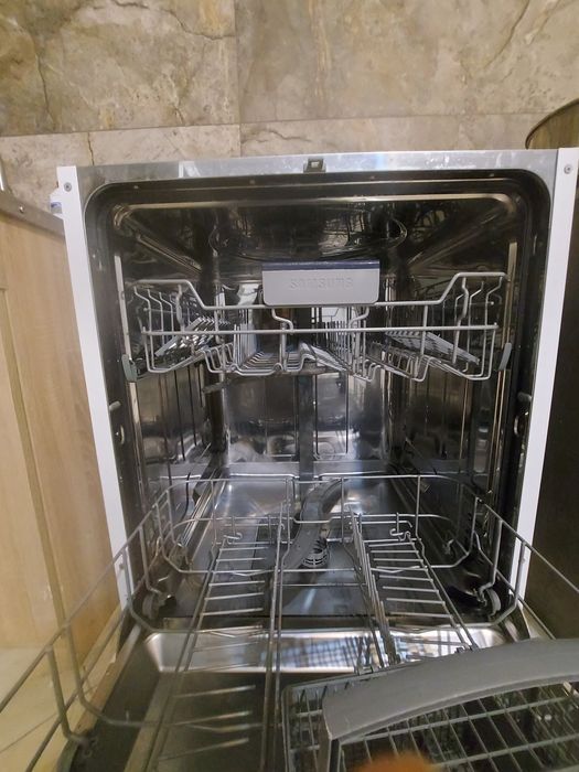 Посудомийна машинка Samsung