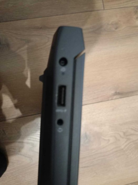 Sprzedam laptop HP Victus 16 – Ryzen 5 5600H / RX 6500M / 16 GB RAM