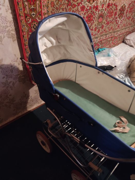 Продається дитяча коляска