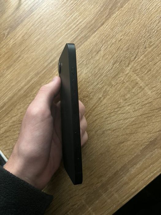 iPhone 16e 128GB Black - Garantia