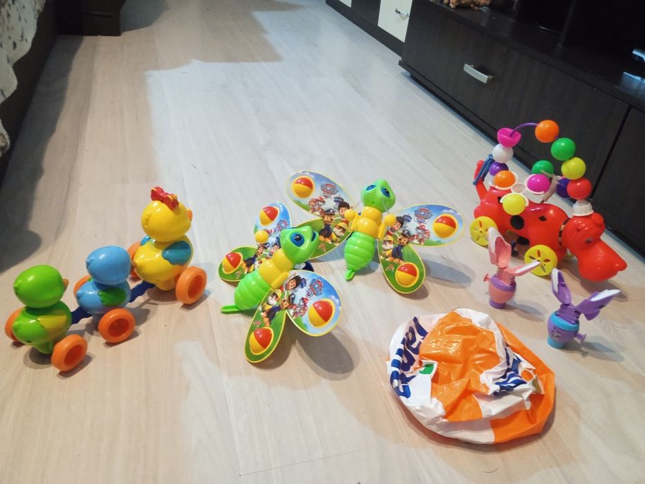Игрушки для малышей,