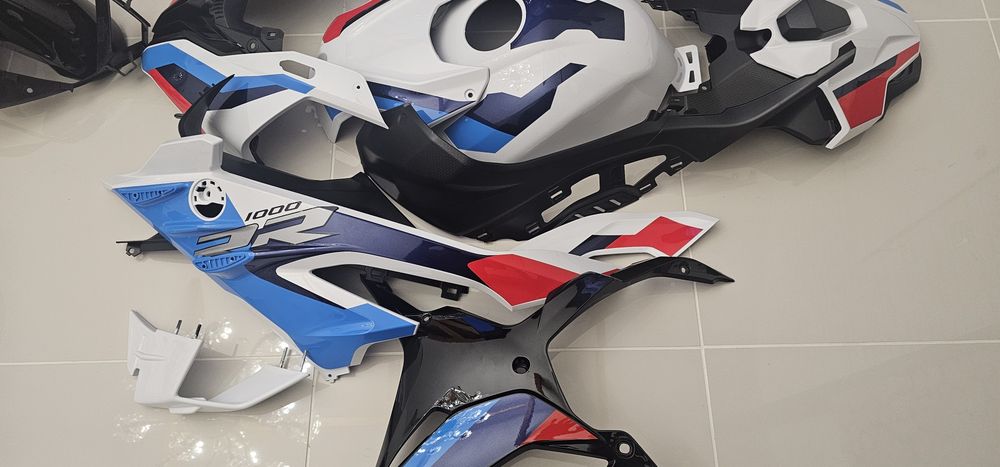 BMW M1000RR 2020-22 zestaw osłon owiewki Nowe
