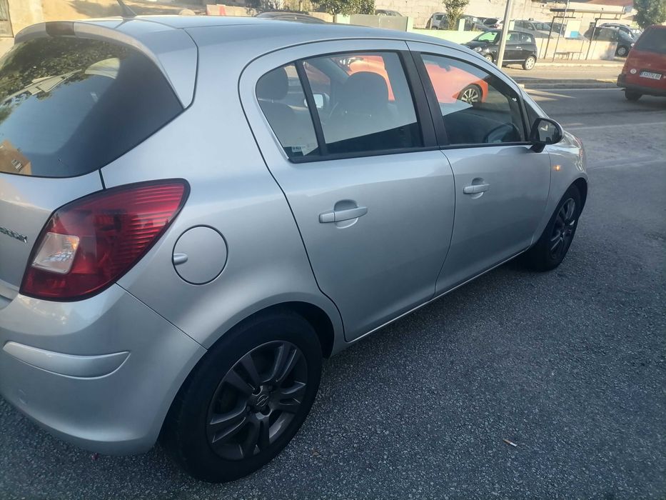 Opel Corsa 1.3 cdti 5P 190000 km bom preço impecável