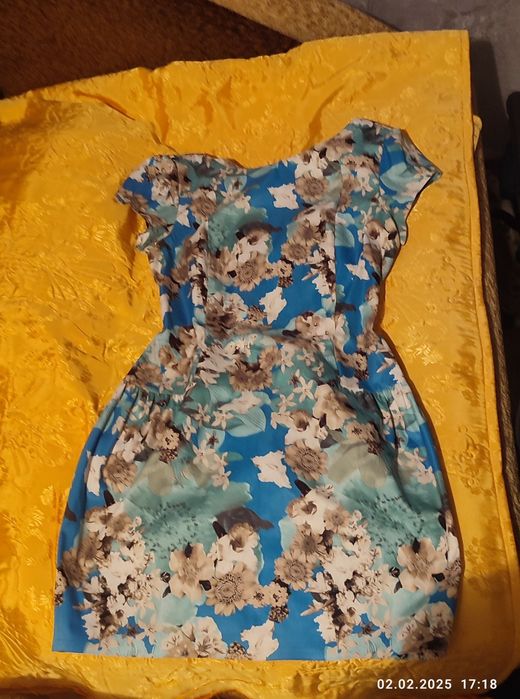 Плаття на дівчинку 3  штуки