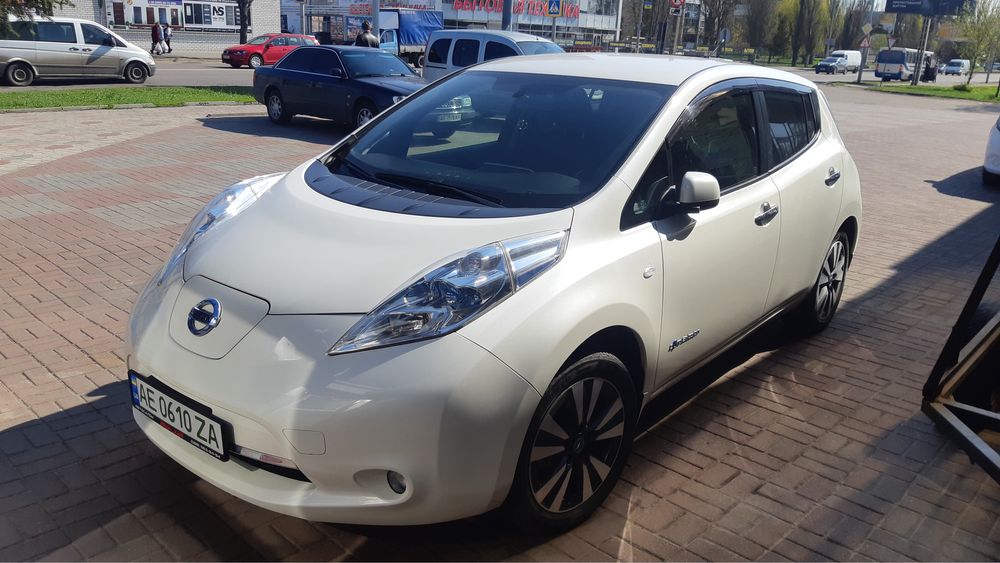 Продам Ниссан Лиф nissan leaf