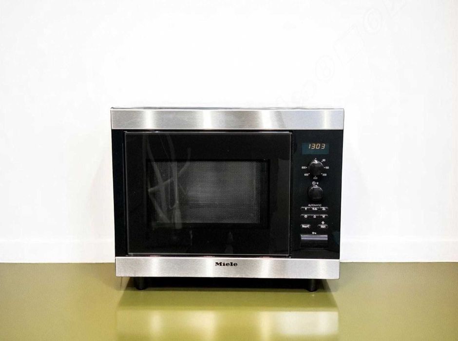 Мікрохвильова піч Miele / Миле M8151-2, 17 л, вбудована, хром