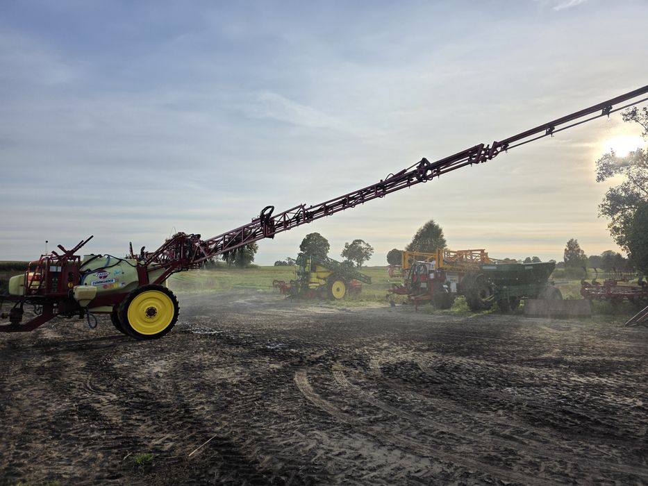 Hardi Commander 2800 plus 21-27 m rau amazone