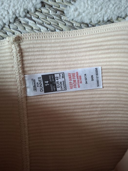 Majtki wyszczuplające Dunnes rozmiar 42.
