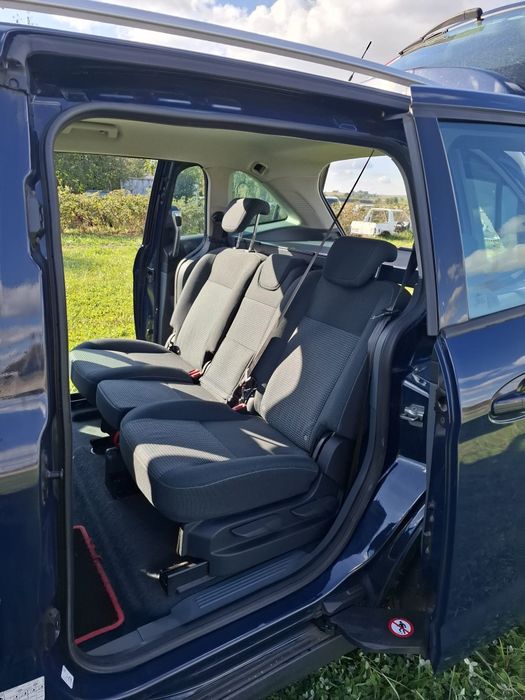 Ford grand c max.sprowadzony w super stanie.