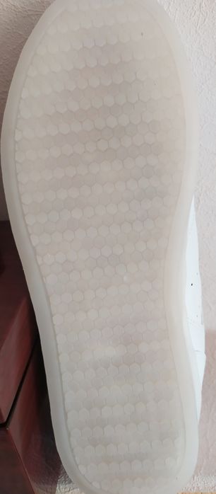Женские новые сникерсы ,Scapino