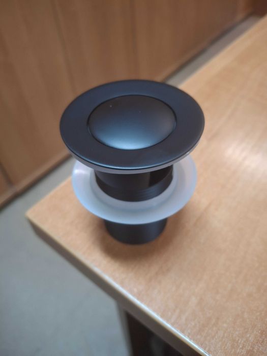 Korek umywalkowy KLIK-KLAK mały czarny mat