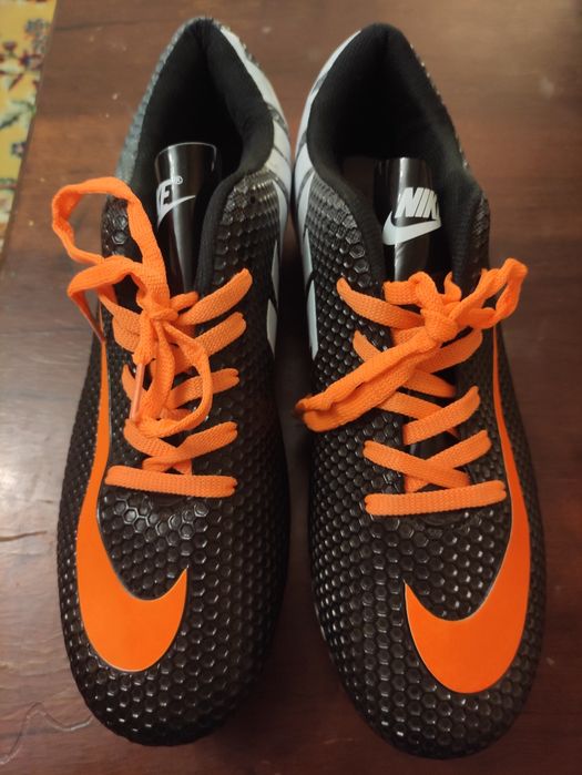 Бутси Nike для футболу 41 р