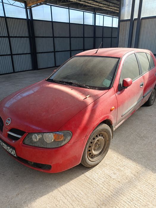 Nissan Almera