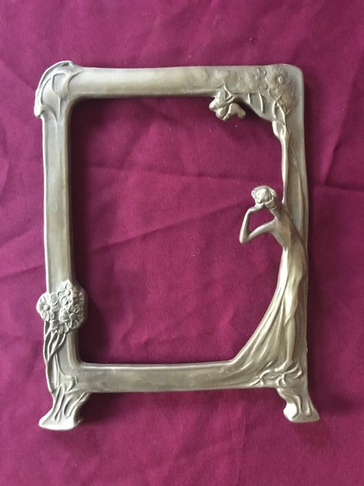 Cinzeiro design vintage David Marshall e moldura arte deco antigos
