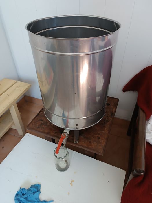 Wirówka do miodu nierdzewna