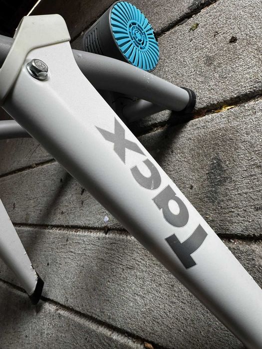 Rolo Tacx Blue Motion + Pneu Tacx Trainer + ANT+ + Suporte Roda Frontal