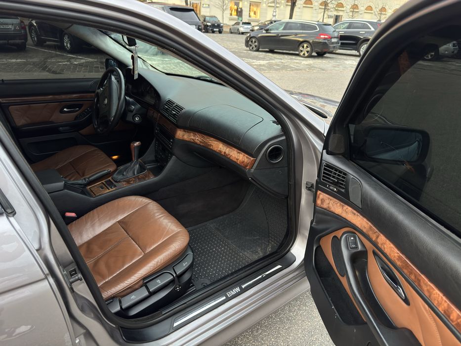 BMW e39 520i