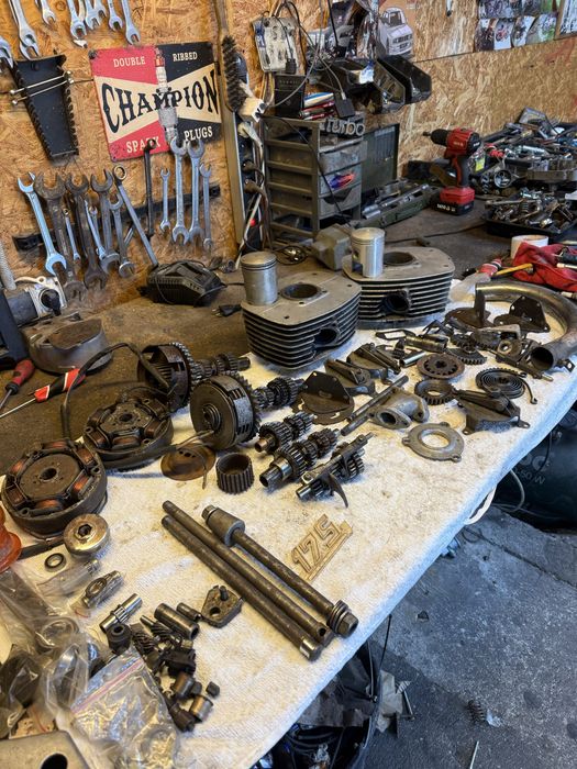 Wsk 175 skrzynia zapłon cylinder części silnik