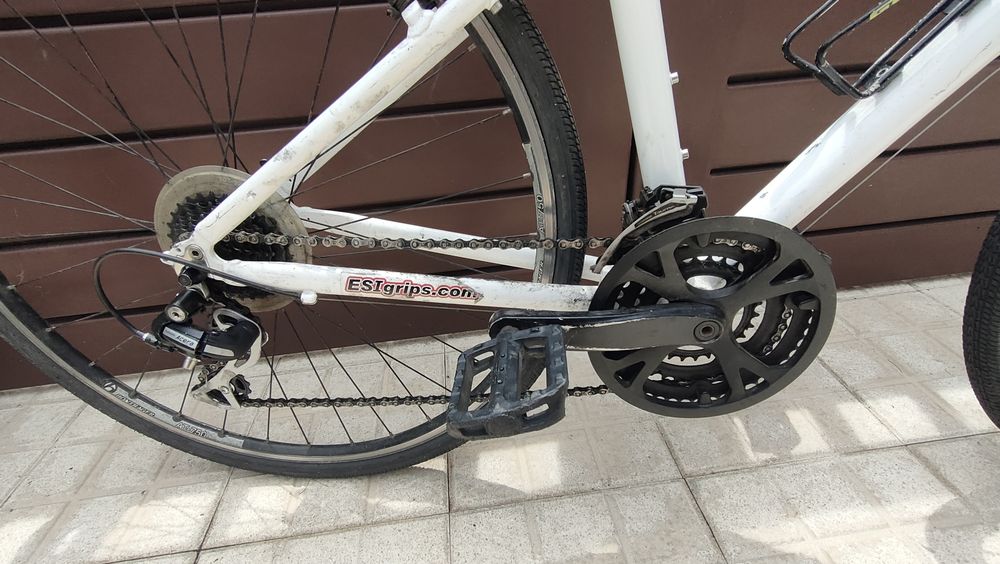 Trek branca em bom estado