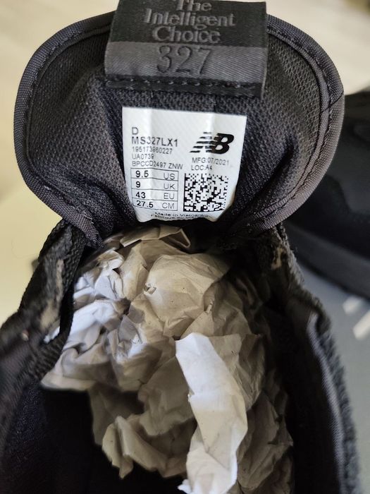 New Balance 327 Black