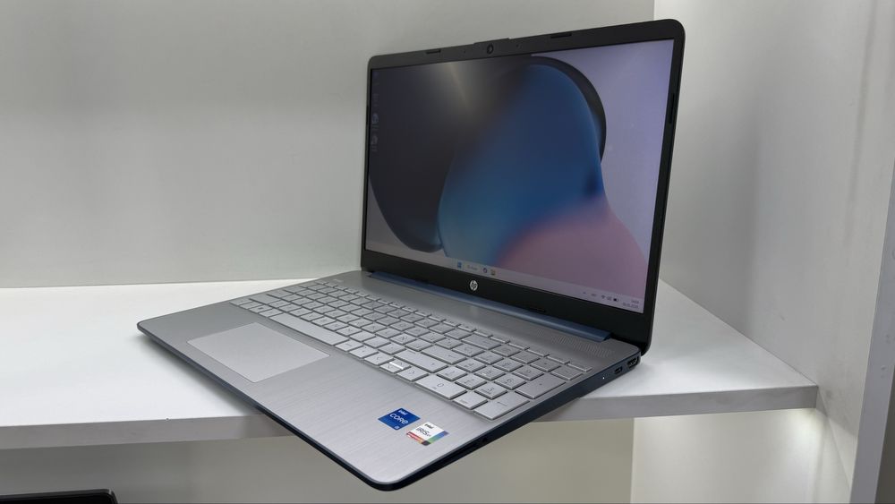 Мультимедійний ноутбук HP Laptop 15s-fq5129ns i5-12gen/ 16RAM/ 512SSD