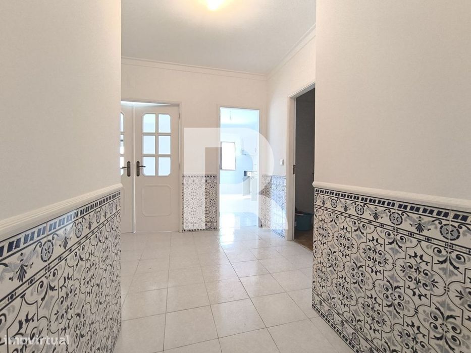 Apartamento T2 recuperado no Cacém