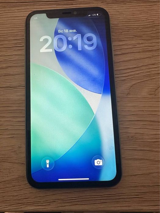 iPhone 11  в хорошем состоянии