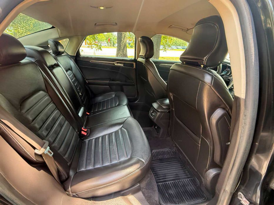 Ford Fusion SE      2015