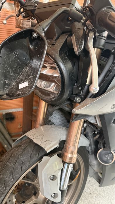 Mota honda cb125r 2021 acidentada com documentação