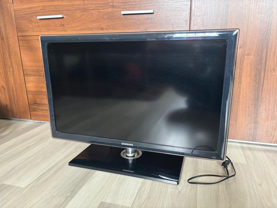Telewizor samsung 32 całe UE32D4000