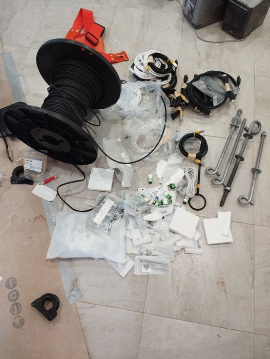 Vendo conjunto material fibra / informática novo