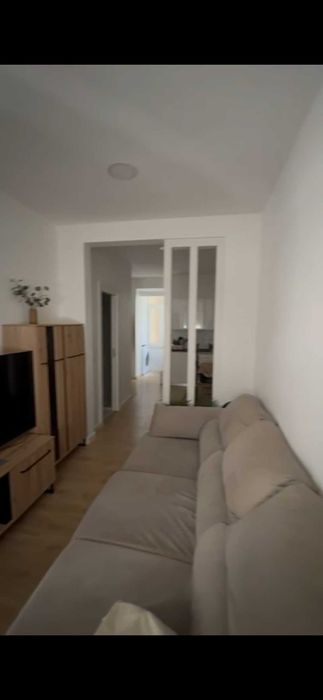 Alugo quarto em Oeiras/Algés