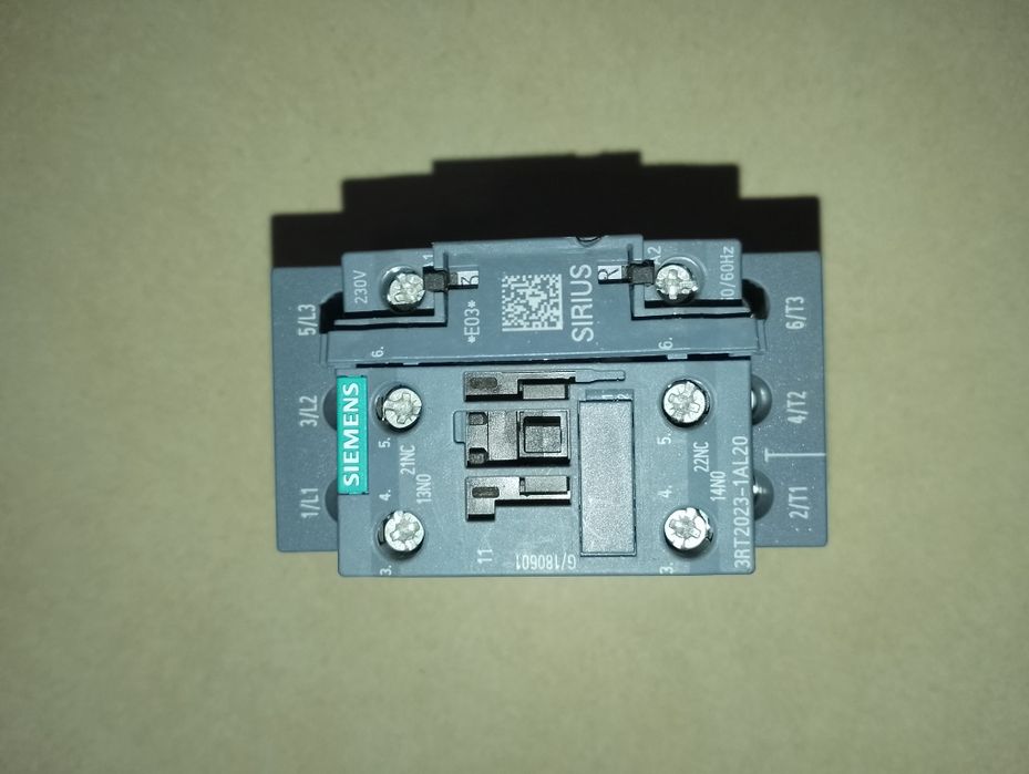 Contator Siemens  230VCA com supressor de tensão