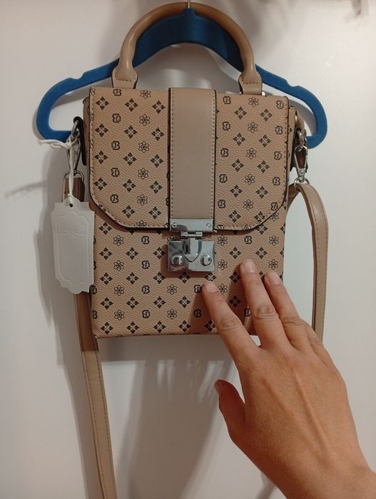 Śliczna mała torebka .Nowa