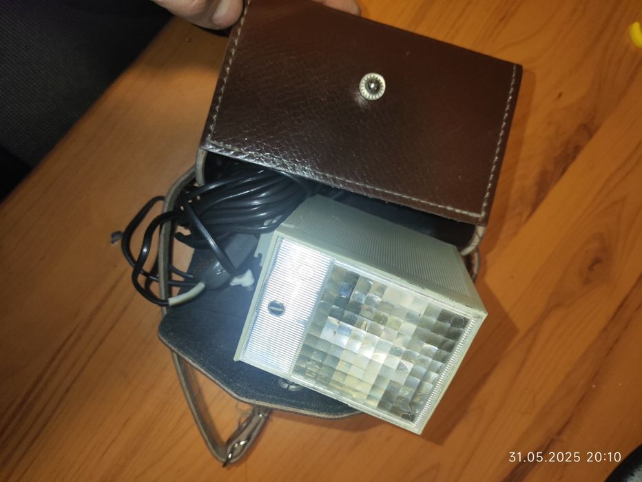 Продам вспышку фотон