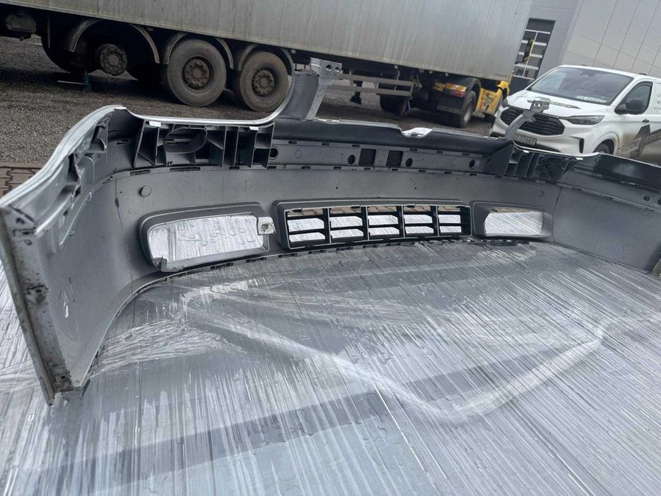 Zderzak przód Golf IV