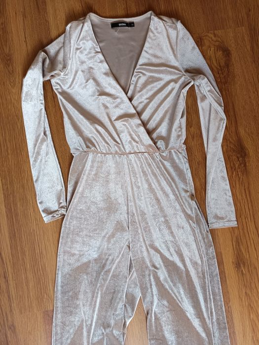 Przepiękny kombinezon damski BikBok XS 34 beż mieniący się