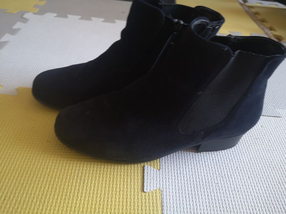 Rozm 39 zamszowe granatowe botki sztyblety Ara Jenny