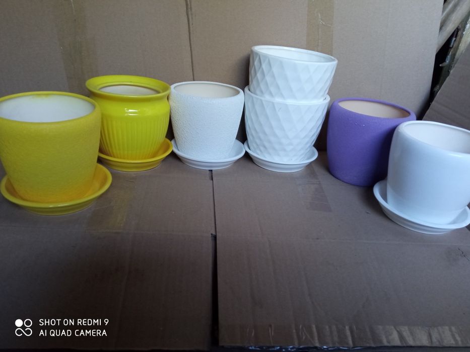 Глиняні горщики для квітів