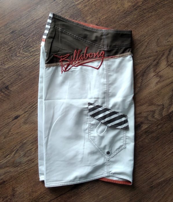 Spodenki szorty BillaBong - roz. M /  - Nowe
