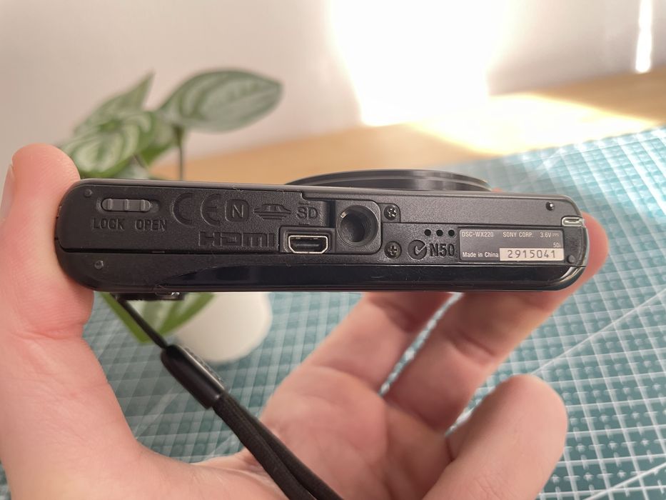 Sony CyberShot WX220