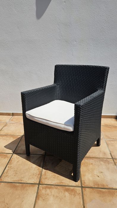 Outdoor 9-Piece Dining Set (table + chairs)