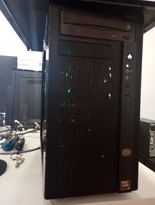 PC 01 - Ryzen 7 2700 | 16GB RAM | SSD 1TB | Windows 11 Pro